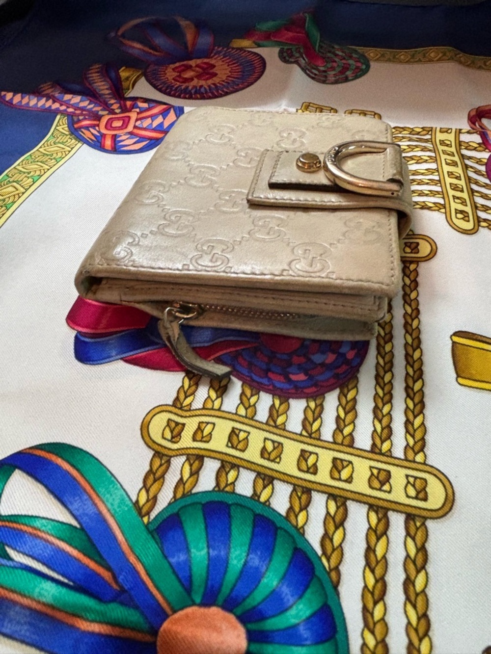 Authentic Gucci Abbey D-Ring Compact Wallet Metallic Guccissima Leather - Picture 3 of 11